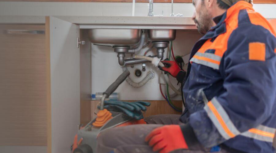 Professional tankless water heater installation services in Buckner, IL